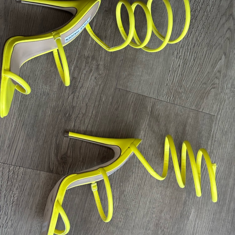Steve Madden Bright Yellow Spiral Heels
